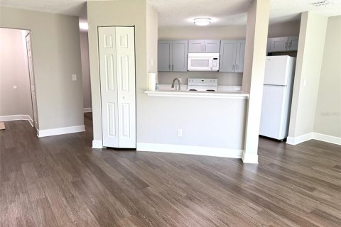 Copropriété à louer à Orlando, Floride: 2 chambres, 86.4 m2 № 2354606 - photo 3
