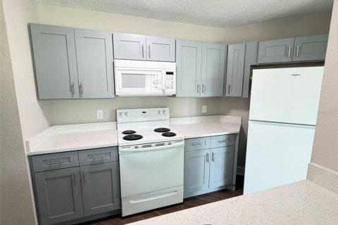 Copropriété à louer à Orlando, Floride: 2 chambres, 86.4 m2 № 2354606 - photo 5