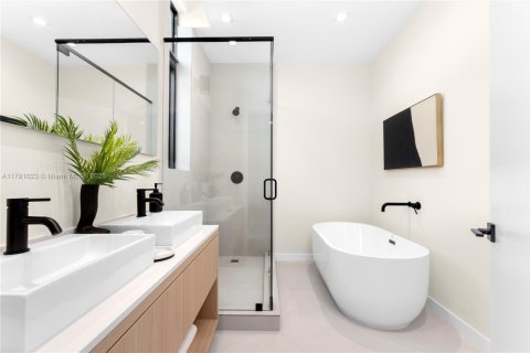 Copropriété à vendre à Miami, Floride: 3 chambres, 214.23 m2 № 1641584 - photo 27