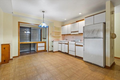 House in Hutchinson Island South, Florida 4 bedrooms, 195.47 sq.m. № 2086912 - photo 26