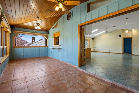 House in Hutchinson Island South, Florida 4 bedrooms, 195.47 sq.m. № 2086912 - photo 14