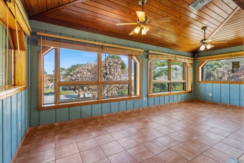 House in Hutchinson Island South, Florida 4 bedrooms, 195.47 sq.m. № 2086912 - photo 3