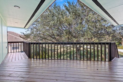 House in Hutchinson Island South, Florida 4 bedrooms, 195.47 sq.m. № 2086912 - photo 6