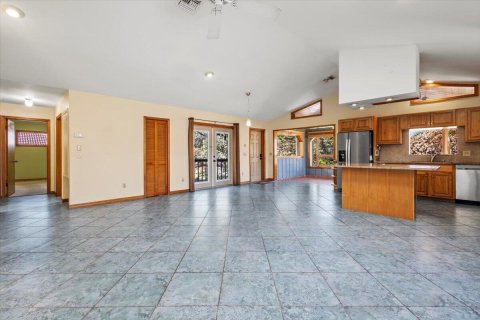 House in Hutchinson Island South, Florida 4 bedrooms, 195.47 sq.m. № 2086912 - photo 11