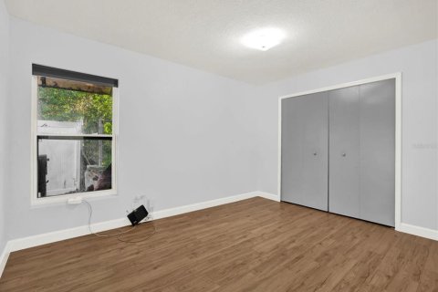 Casa en venta en Brandon, Florida, 6 dormitorios, 209.22 m2 № 1902613 - foto 26