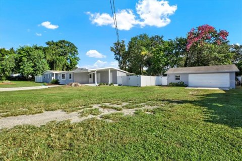 Casa en venta en Brandon, Florida, 6 dormitorios, 209.22 m2 № 1902613 - foto 19