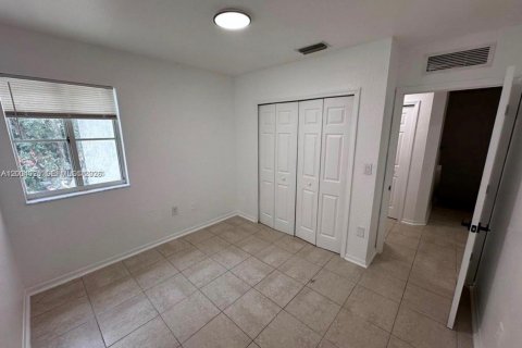 Touwnhouse à vendre à Florida City, Floride: 3 chambres, 141.86 m2 № 2170511 - photo 12