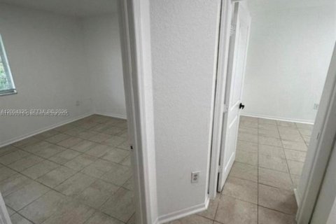 Touwnhouse à vendre à Florida City, Floride: 3 chambres, 141.86 m2 № 2170511 - photo 13