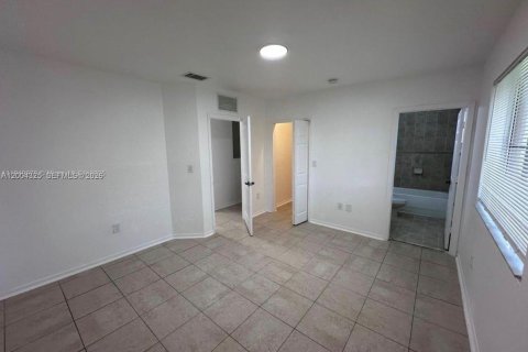Touwnhouse à vendre à Florida City, Floride: 3 chambres, 141.86 m2 № 2170511 - photo 10