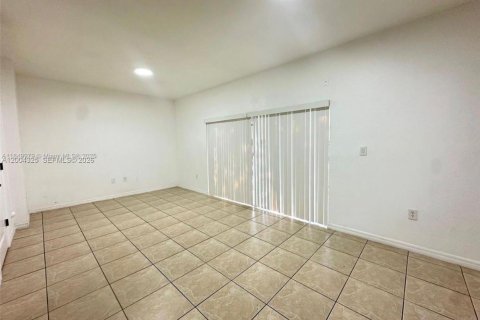Touwnhouse à vendre à Florida City, Floride: 3 chambres, 141.86 m2 № 2170511 - photo 8
