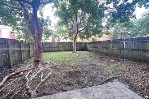 Touwnhouse à vendre à Florida City, Floride: 3 chambres, 141.86 m2 № 2170511 - photo 2