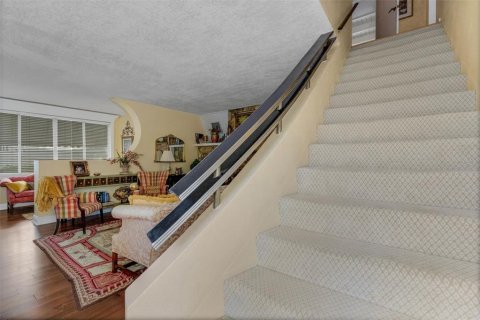 House in Lakeland, Florida 4 bedrooms, 224.45 sq.m. № 2215880 - photo 13