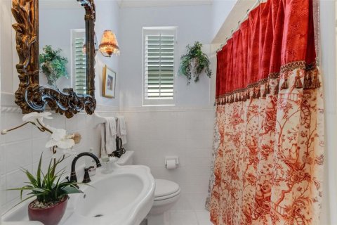 House in Lakeland, Florida 4 bedrooms, 224.45 sq.m. № 2215880 - photo 24