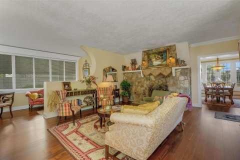 House in Lakeland, Florida 4 bedrooms, 224.45 sq.m. № 2215880 - photo 3