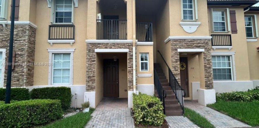 Кондоминиум с 3 спальнями в Хомстед, Флорида № 2038980