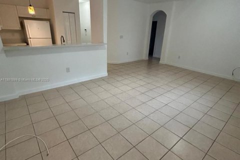 Снять в аренду кондоминиум в Хомстед, Флорида 3 спальни, 98.66м2, № 2038980 - фото 3