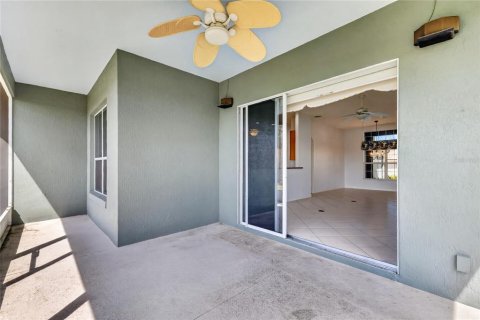 House in Mount Dora, Florida 3 bedrooms, 159.88 sq.m. № 2402758 - photo 2