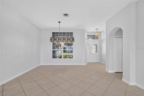 House in Mount Dora, Florida 3 bedrooms, 159.88 sq.m. № 2402758 - photo 12
