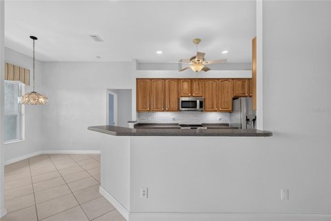 House in Mount Dora, Florida 3 bedrooms, 159.88 sq.m. № 2402758 - photo 17