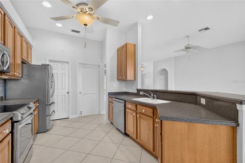 House in Mount Dora, Florida 3 bedrooms, 159.88 sq.m. № 2402758 - photo 20