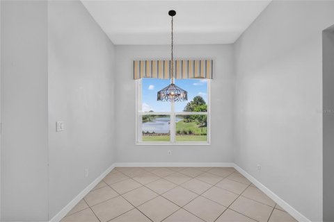 House in Mount Dora, Florida 3 bedrooms, 159.88 sq.m. № 2402758 - photo 16