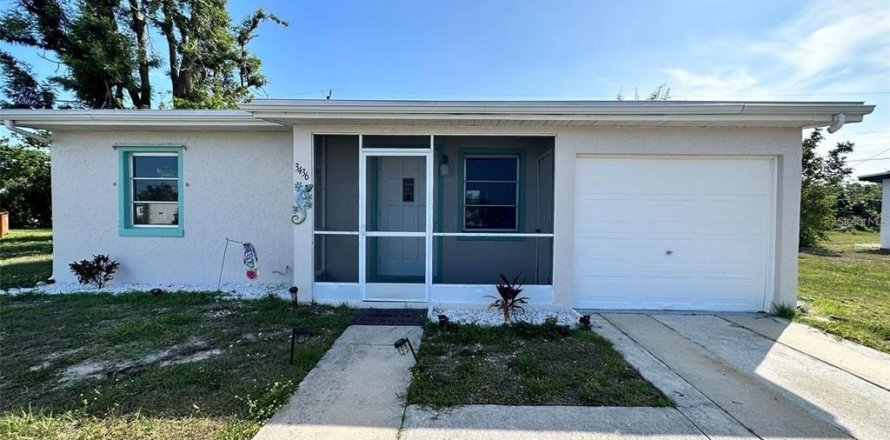 House in Port Charlotte, Florida 2 bedrooms, 60.2 sq.m. № 1825188