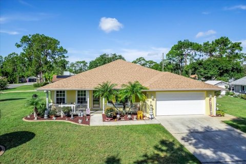House in Sebring, Florida 3 bedrooms, 151.8 sq.m. № 1884139 - photo 1
