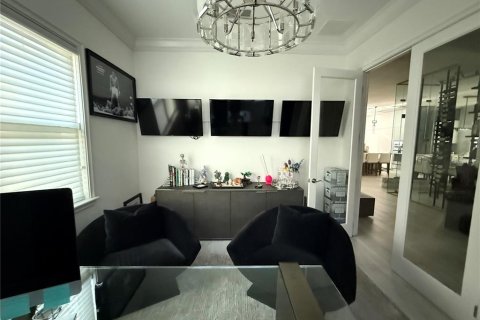 Casa en venta en Orlando, Florida, 4 dormitorios, 269.32 m2 № 1843031 - foto 3
