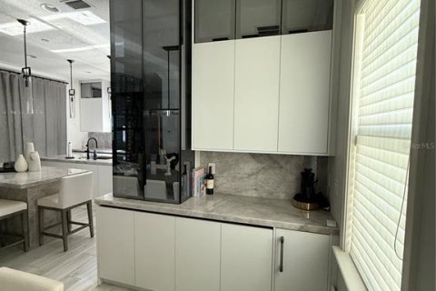 Casa en venta en Orlando, Florida, 4 dormitorios, 269.32 m2 № 1843031 - foto 15