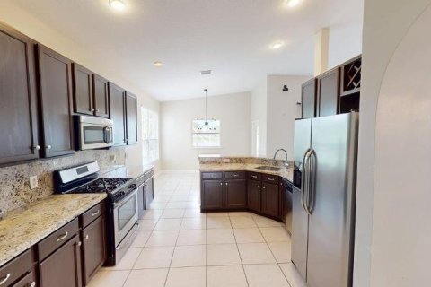 House in Port St. Lucie, Florida 3 bedrooms, 194.44 sq.m. № 2084049 - photo 10