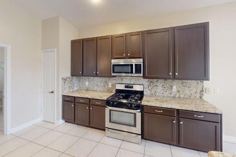 House in Port St. Lucie, Florida 3 bedrooms, 194.44 sq.m. № 2084049 - photo 11