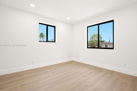 House in Fort Lauderdale, Florida 3 bedrooms, 106.65 sq.m. № 2063262 - photo 17