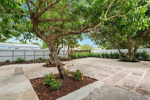 House in Fort Lauderdale, Florida 3 bedrooms, 106.65 sq.m. № 2063262 - photo 28