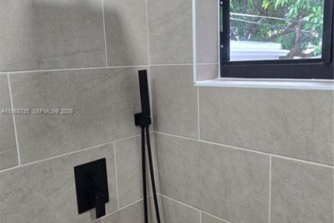 House in Fort Lauderdale, Florida 3 bedrooms, 106.65 sq.m. № 2063262 - photo 23