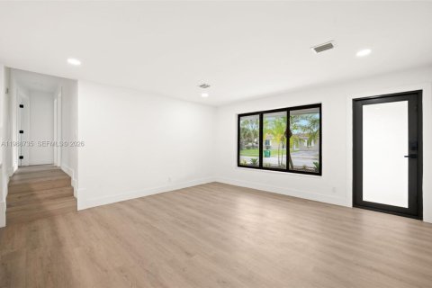 House in Fort Lauderdale, Florida 3 bedrooms, 106.65 sq.m. № 2063262 - photo 5