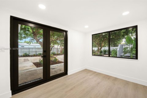 House in Fort Lauderdale, Florida 3 bedrooms, 106.65 sq.m. № 2063262 - photo 12