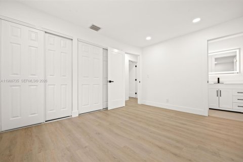 House in Fort Lauderdale, Florida 3 bedrooms, 106.65 sq.m. № 2063262 - photo 15