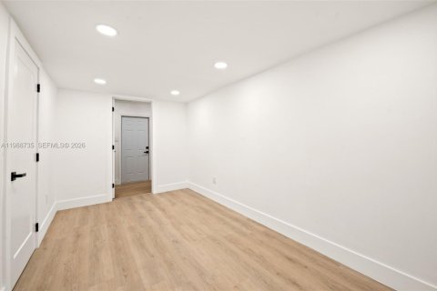 House in Fort Lauderdale, Florida 3 bedrooms, 106.65 sq.m. № 2063262 - photo 20