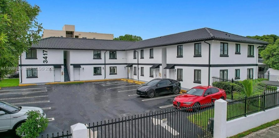 Apartment in Miami, Florida 2 bedrooms № 2065254