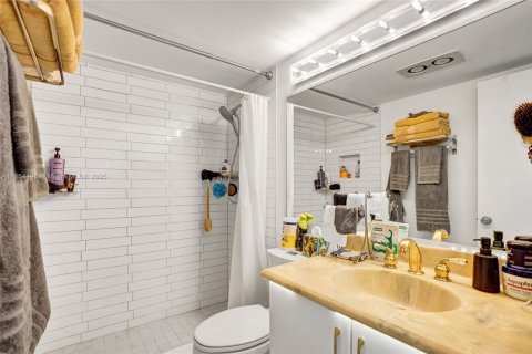 Condo in Deerfield Beach, Florida, 1 bedroom  № 1872314 - photo 20