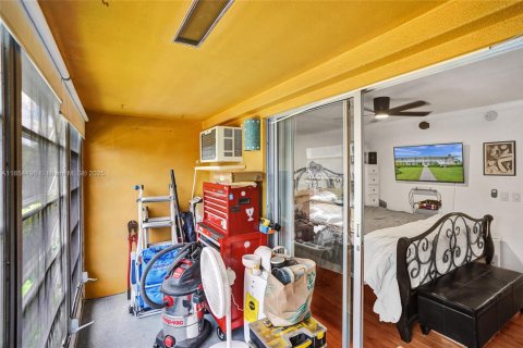 Condo in Deerfield Beach, Florida, 1 bedroom  № 1872314 - photo 23