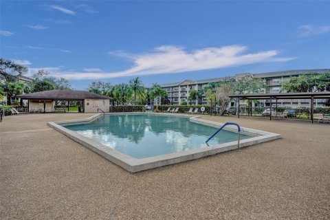 Condo in Deerfield Beach, Florida, 1 bedroom  № 1872314 - photo 28