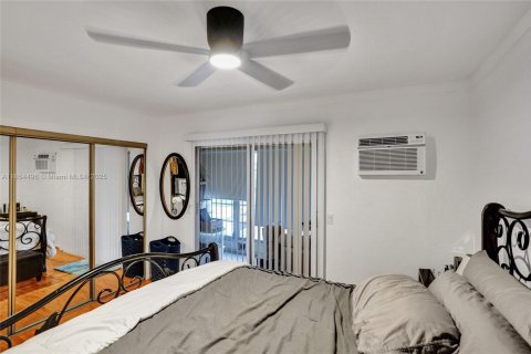Condo in Deerfield Beach, Florida, 1 bedroom  № 1872314 - photo 18