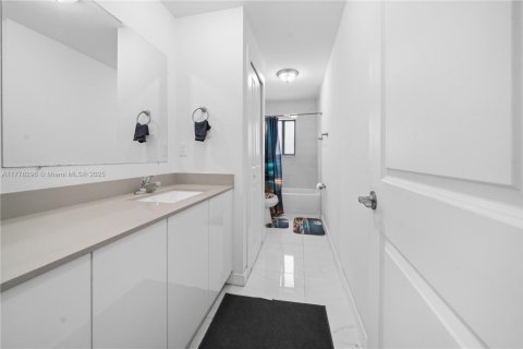 Villa ou maison à vendre à Florida City, Floride: 4 chambres, 150.97 m2 № 1977322 - photo 17