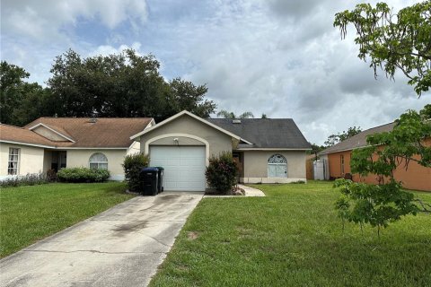 House in Orlando, Florida 3 bedrooms, 107.4 sq.m. № 1793562 - photo 1