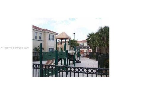 Condo in Miramar, Florida, 1 bedroom  № 2047602 - photo 7