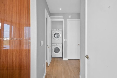 Copropriété à vendre à Miami, Floride: 3 chambres, 140.93 m2 № 2003286 - photo 30