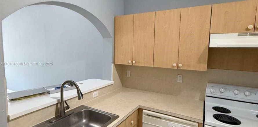 Condo in Homestead, Florida, 2 bedrooms  № 1927661