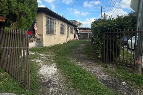 Дом в Майами, Флорида 2 спальни, 124.86м2 № 1988499