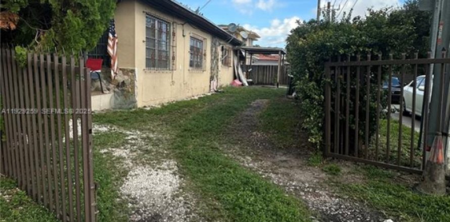 Дом в Майами, Флорида 2 спальни, 124.86м2 № 1988499